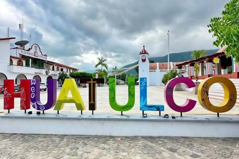 LA-LEYENDA-DE-HUATULCO-Y-EL-MADERO-SAGRADO-1